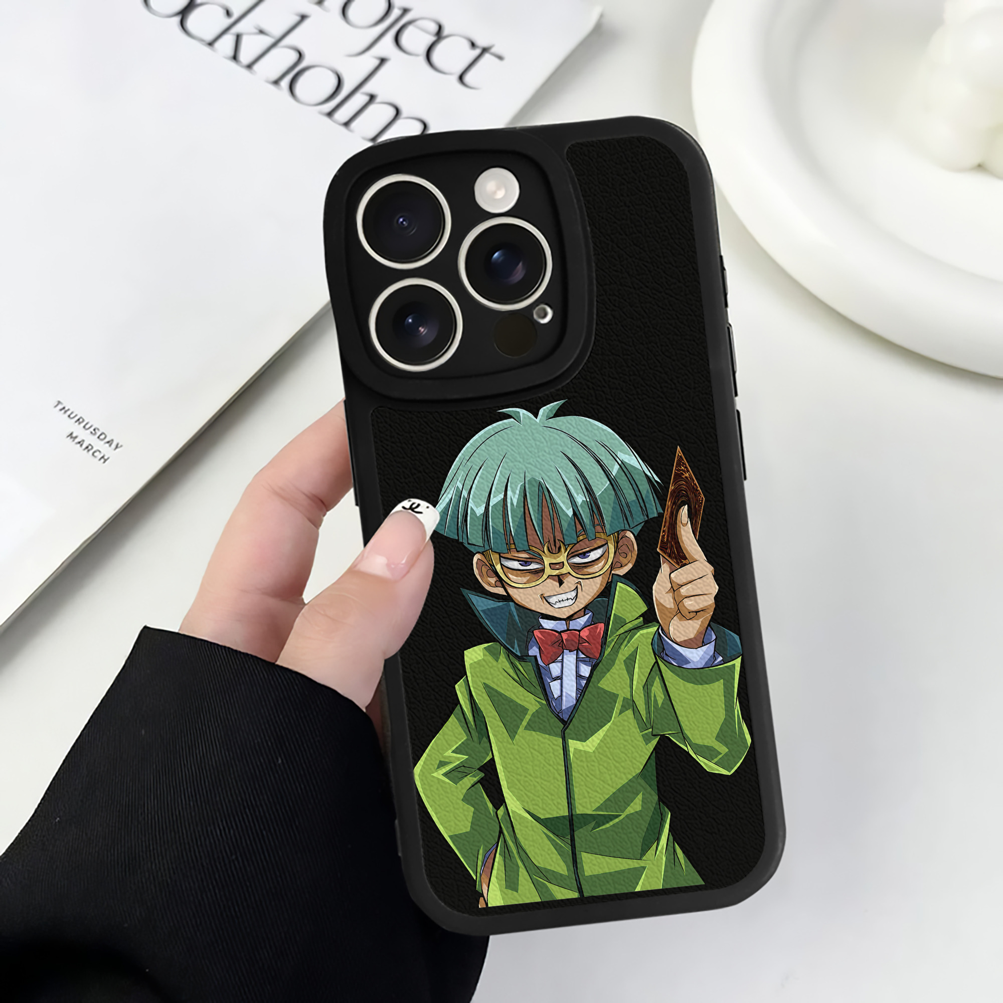 （画像用） 遊☆戯☆王 Yu-Gi-Oh! 【iPhone 16シリーズ対応】シリコンスマホケース（レザー調） 材質：シリコン